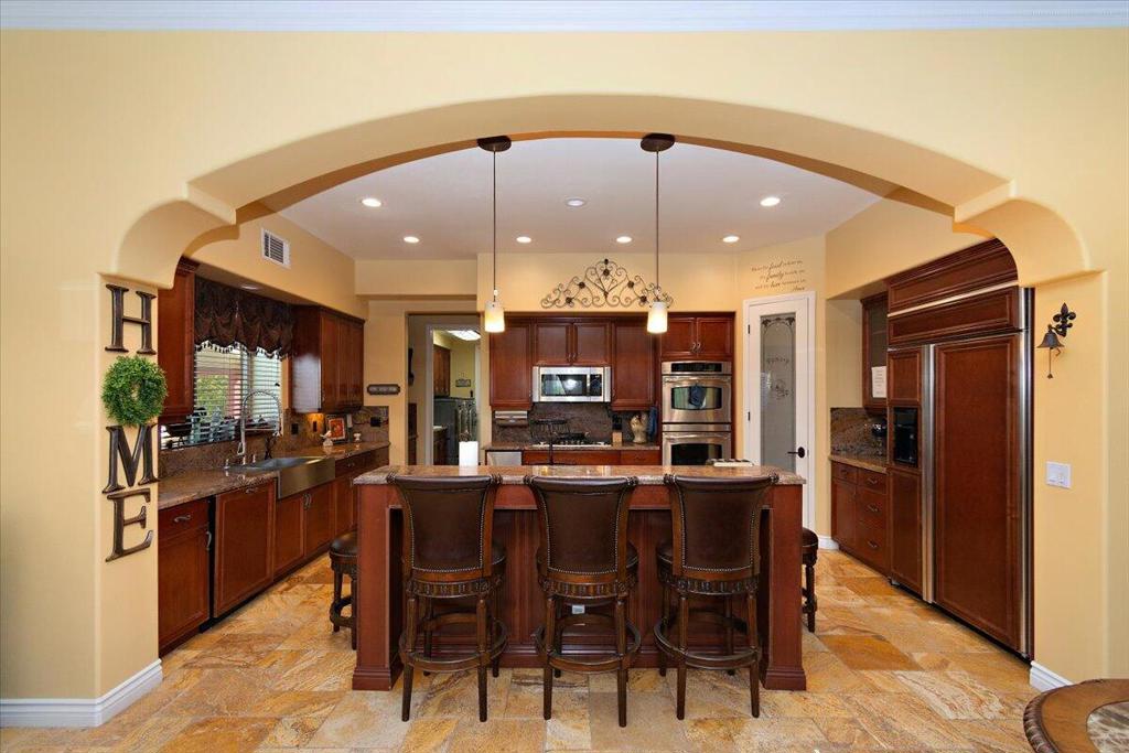 39588 Picasso Court Property Photo 9