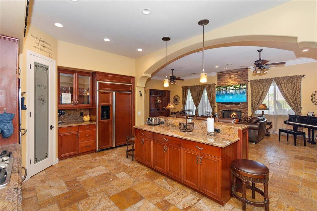 39588 Picasso Court Property Photo 11