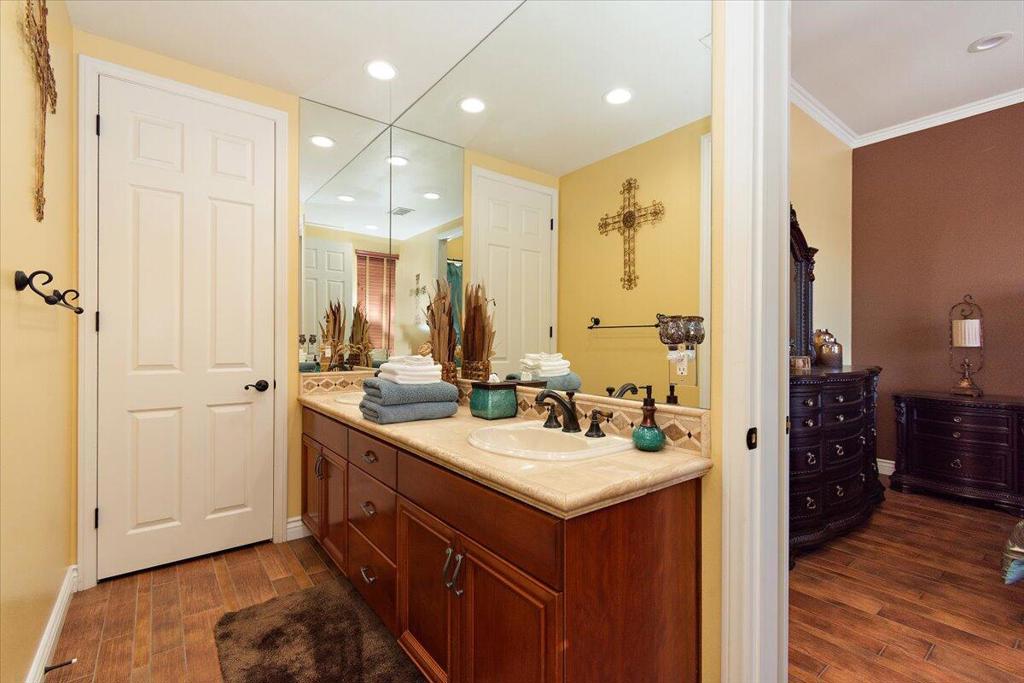 39588 Picasso Court Property Photo 24