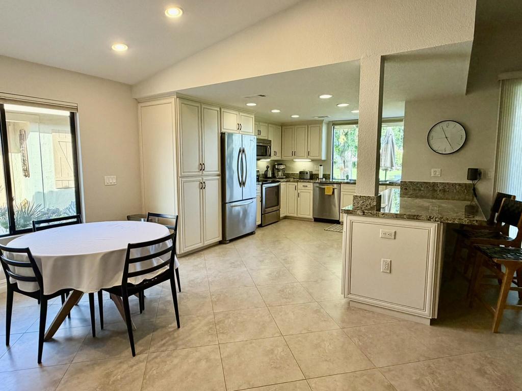254 Santa Barbara Circle Property Photo 5
