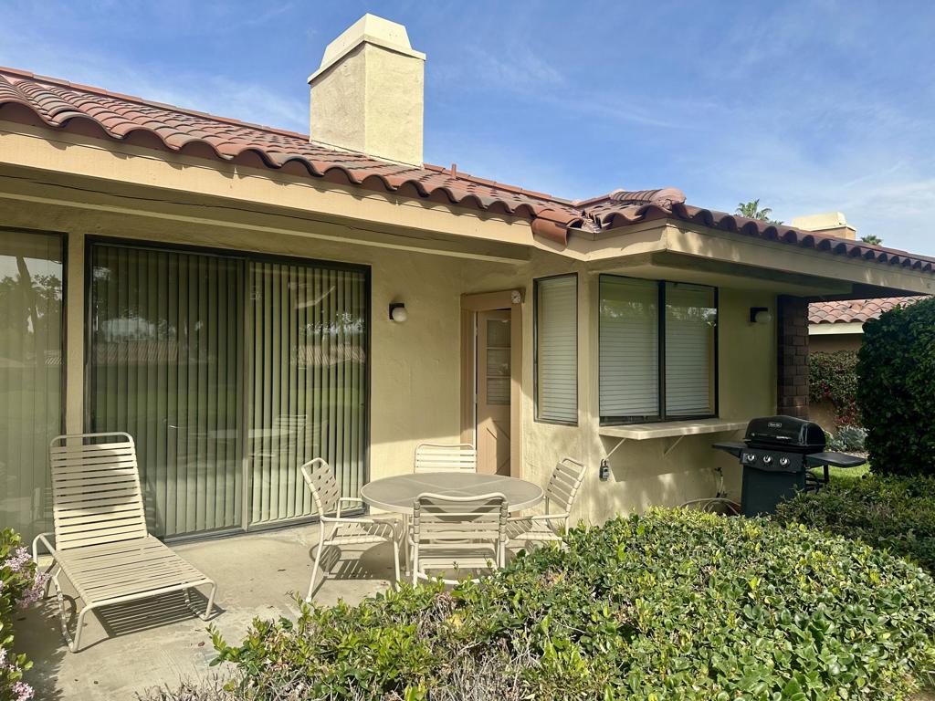 294 San Vicente Circle Property Photo 3