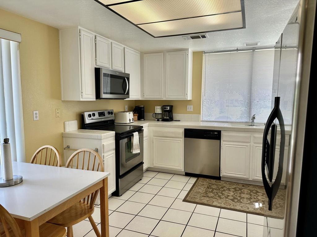 294 San Vicente Circle Property Photo 8