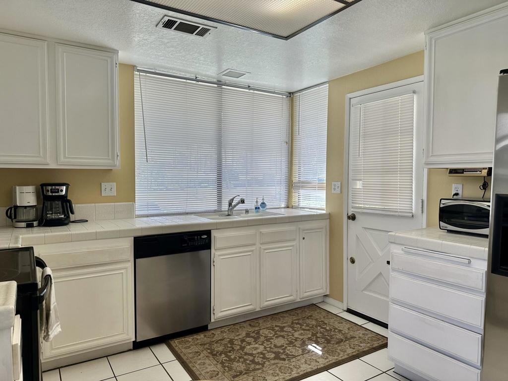 294 San Vicente Circle Property Photo 9