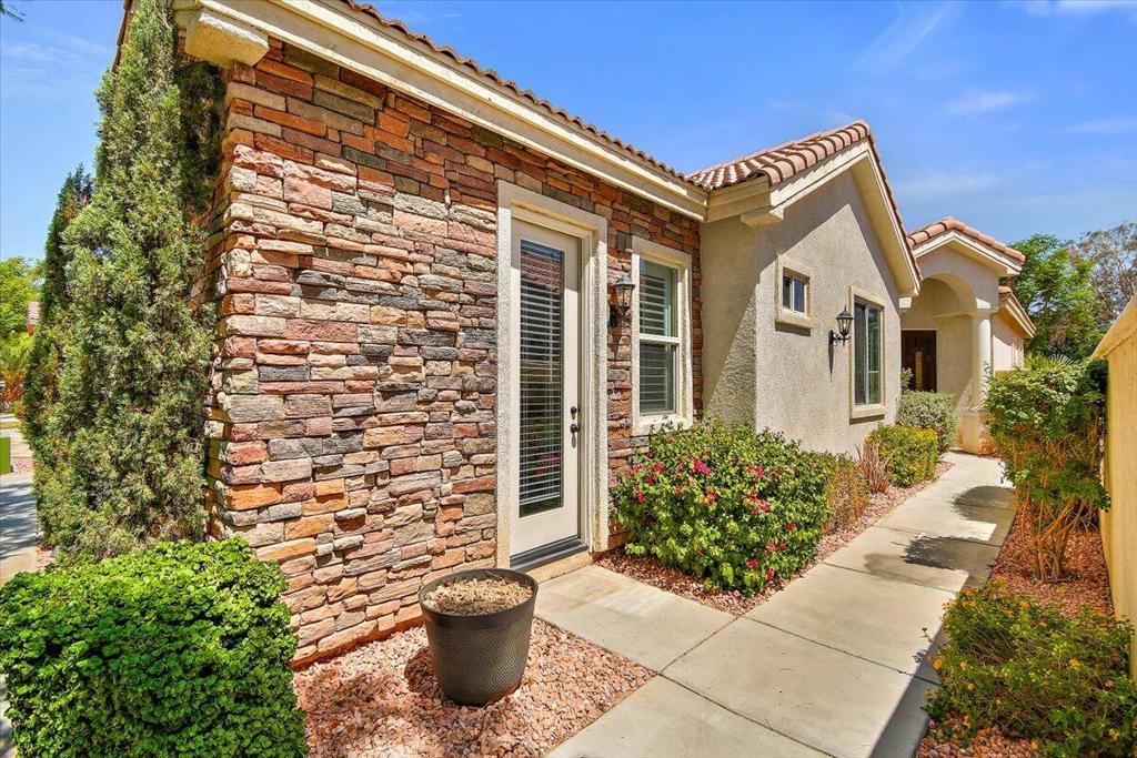 49580 Wayne Street Property Photo 1