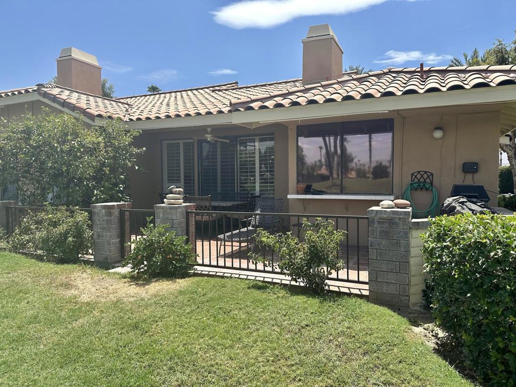 352 S Sierra Madre Property Photo 3