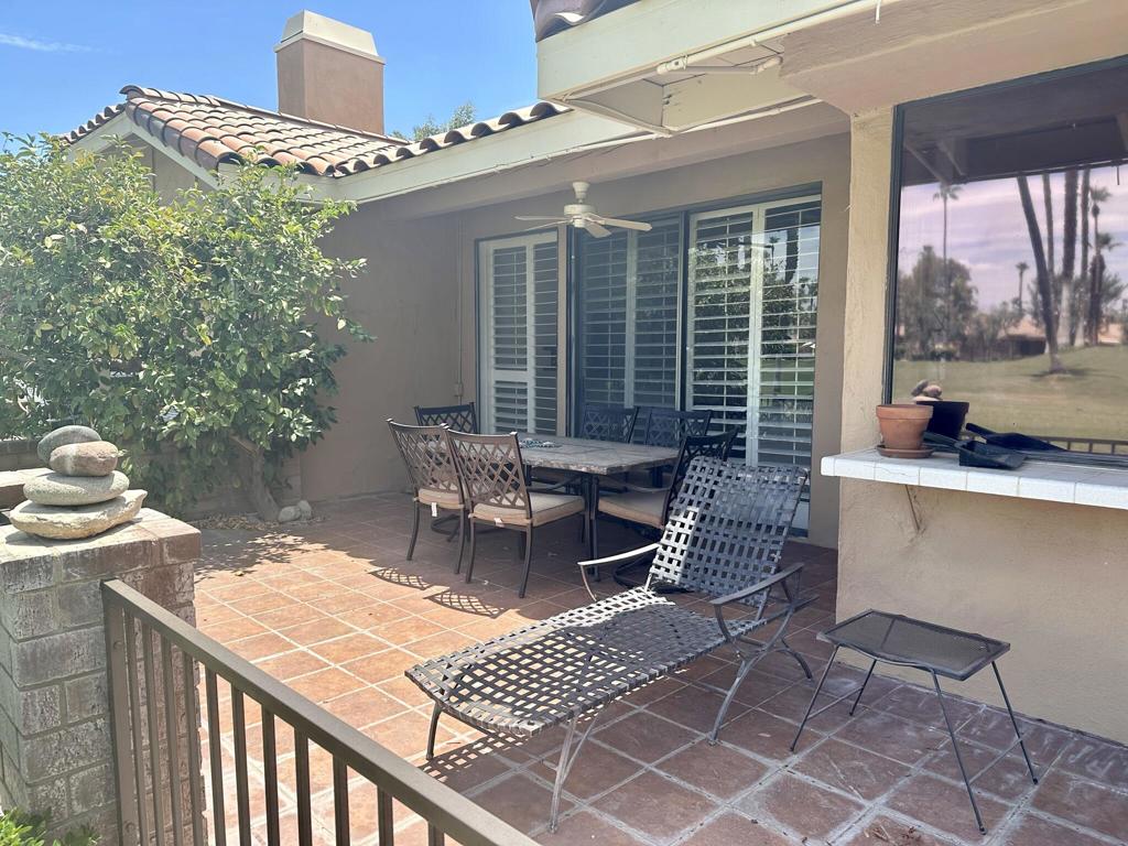 352 S Sierra Madre Property Photo 4