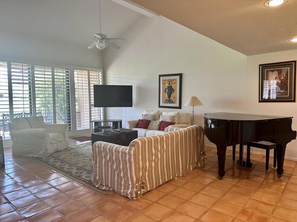 352 S Sierra Madre Property Photo 6