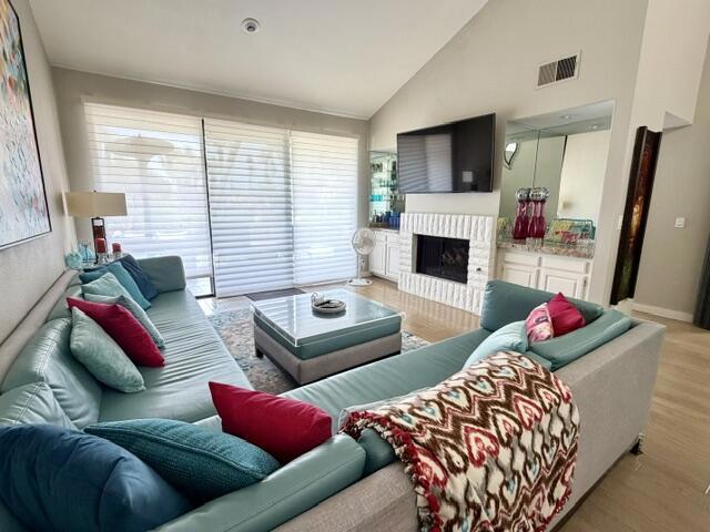 184 Castellana S Property Photo 5