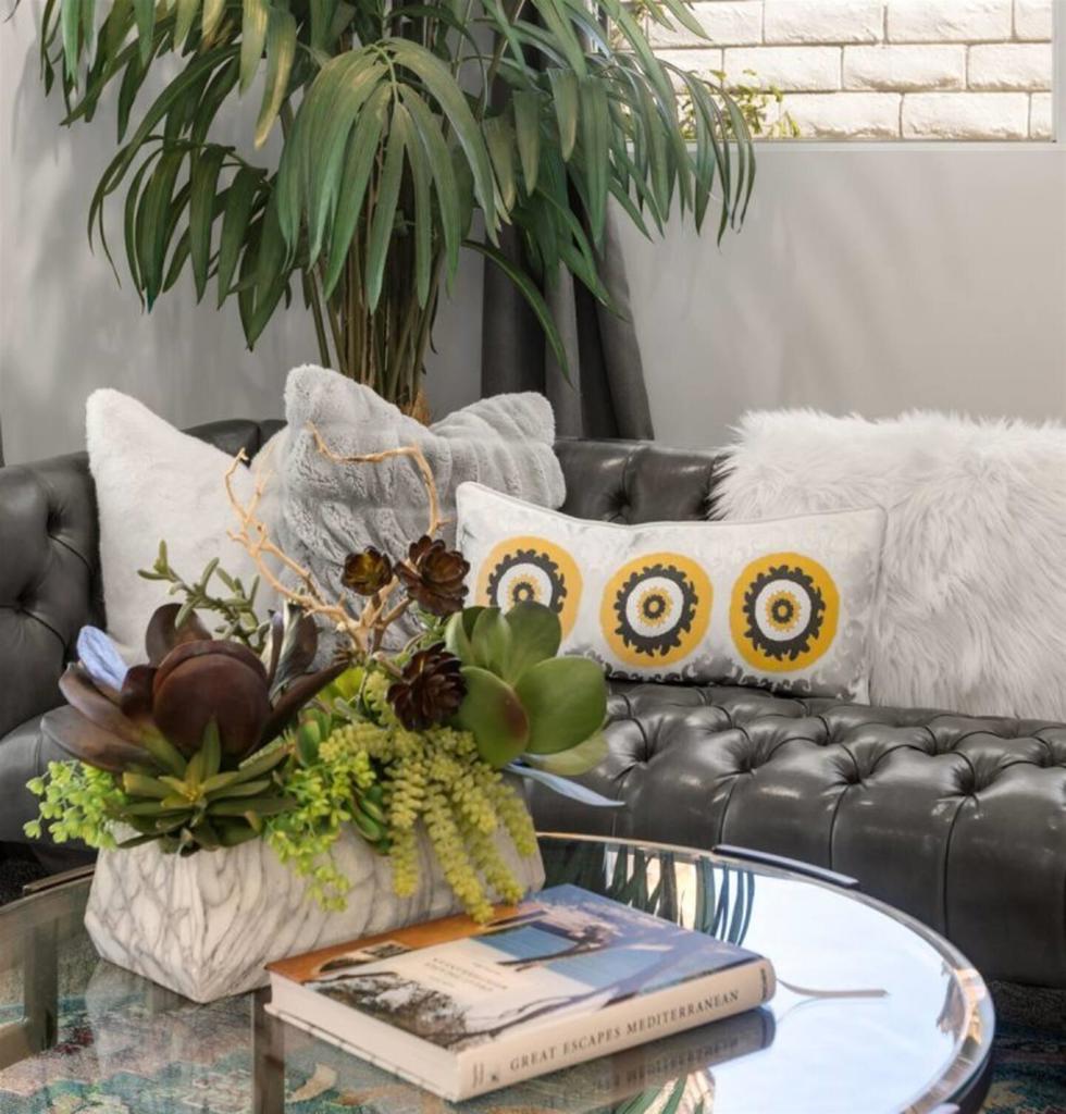 72382 Desert Drive Property Photo 9