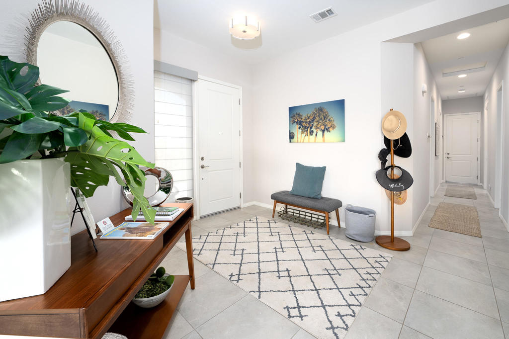 67385 Zuni Court Property Photo 4