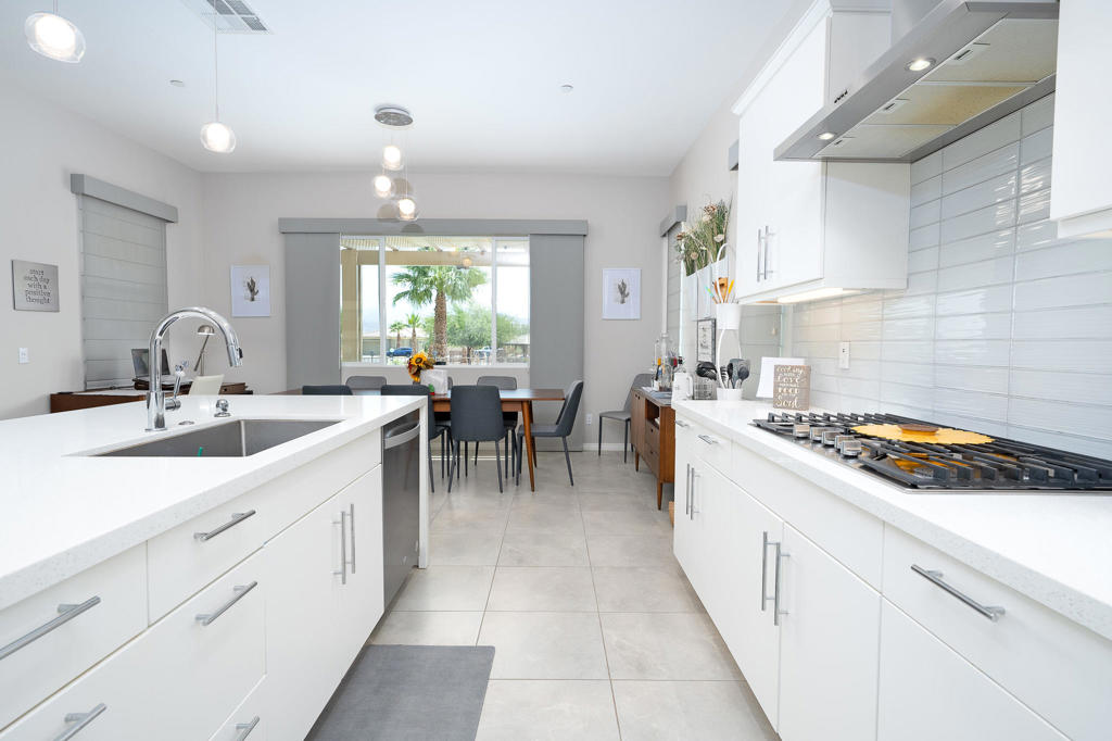 67385 Zuni Court Property Photo 10