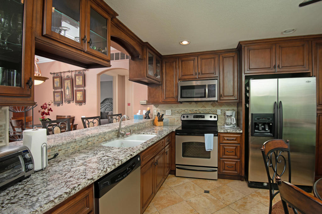 28602 Taos Court Property Photo 5