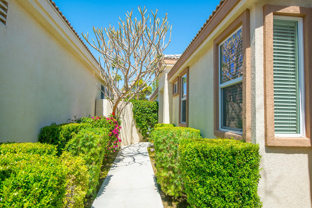 67632 S Natoma Drive Property Photo 4