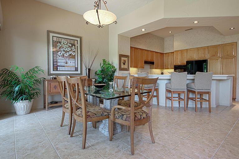 379 Tomahawk Drive Property Photo 4