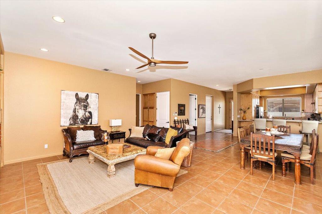 53440 Avenida Villa Property Photo 9