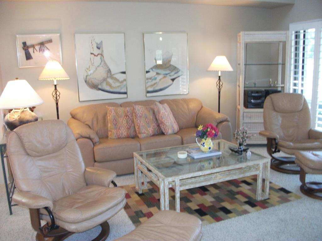 107 Racquet Club Drive Property Photo 2