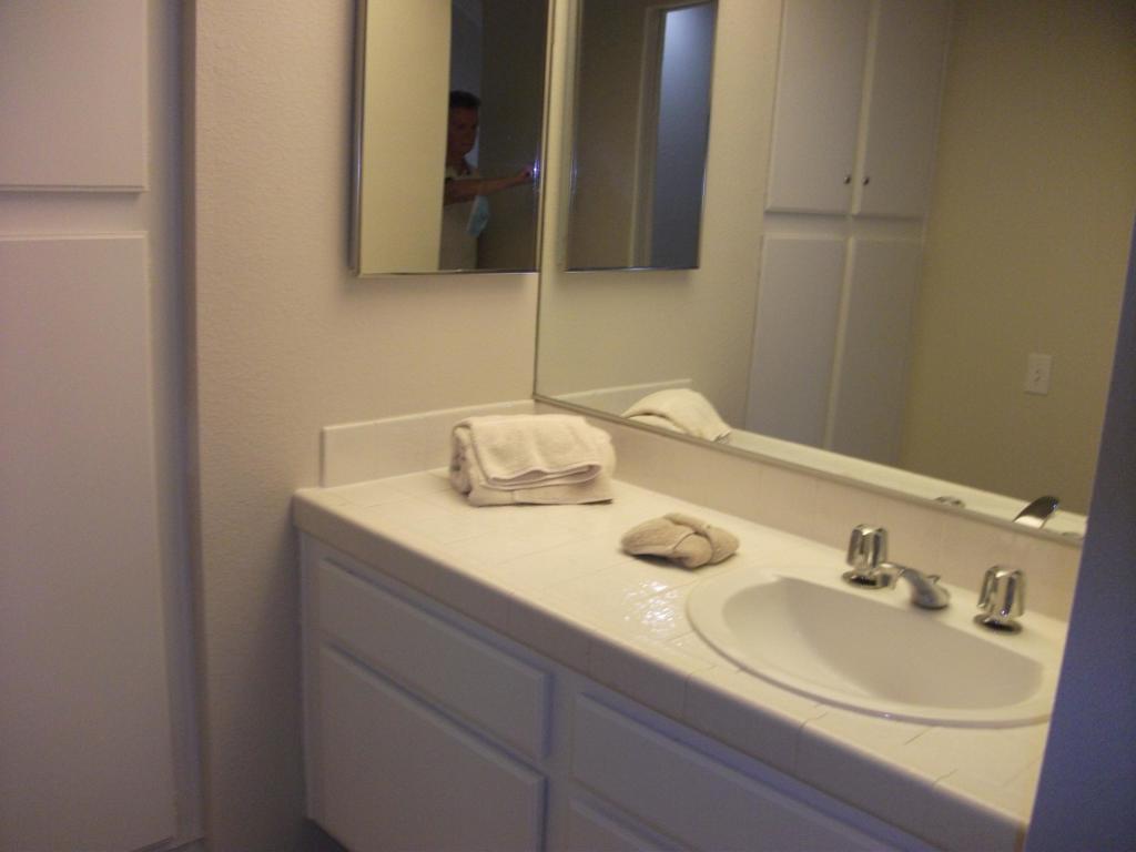 107 Racquet Club Drive Property Photo 12
