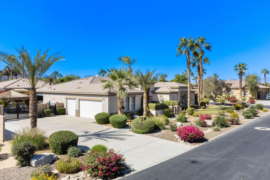 49143 Gila River Street Property Photo 11