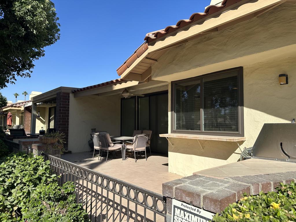 261 Santa Barbara Circle Property Photo 3