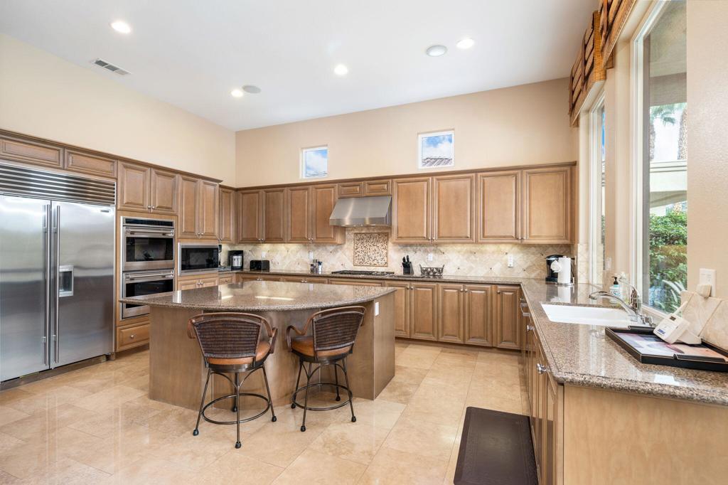 80885 Bellerive Property Photo 16