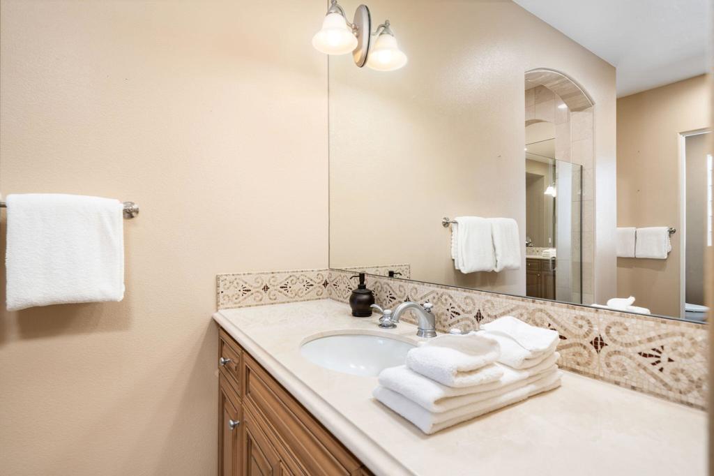 80885 Bellerive Property Photo 25