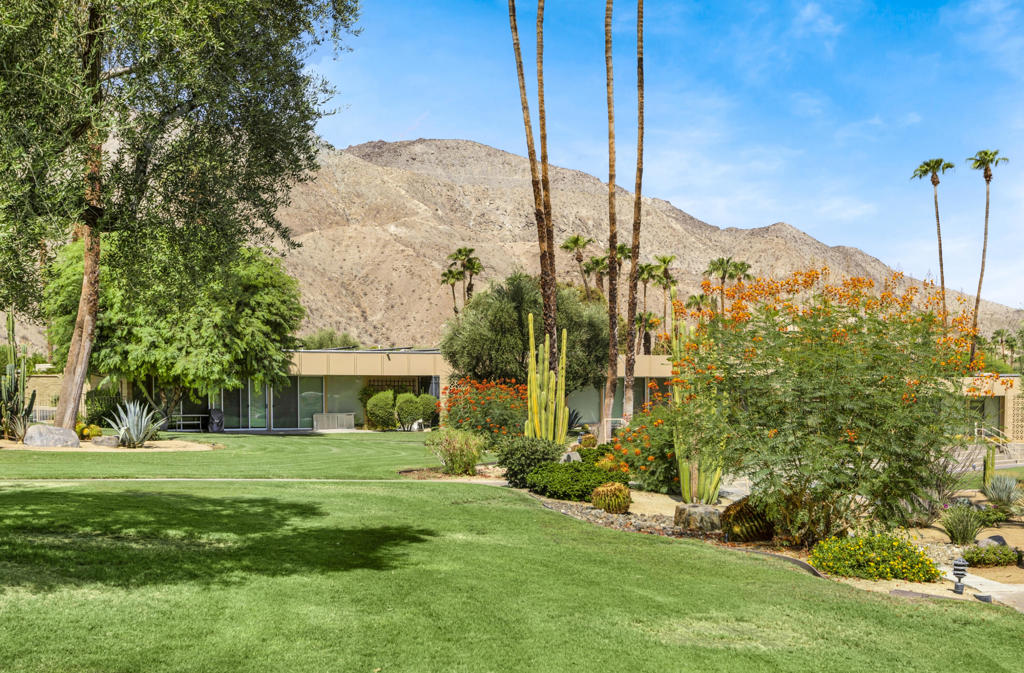 1211 Sandpiper Street Property Photo 4