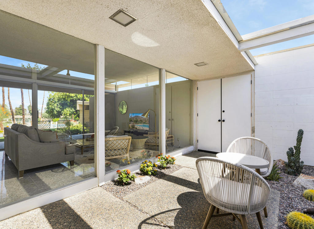 1211 Sandpiper Street Property Photo 6