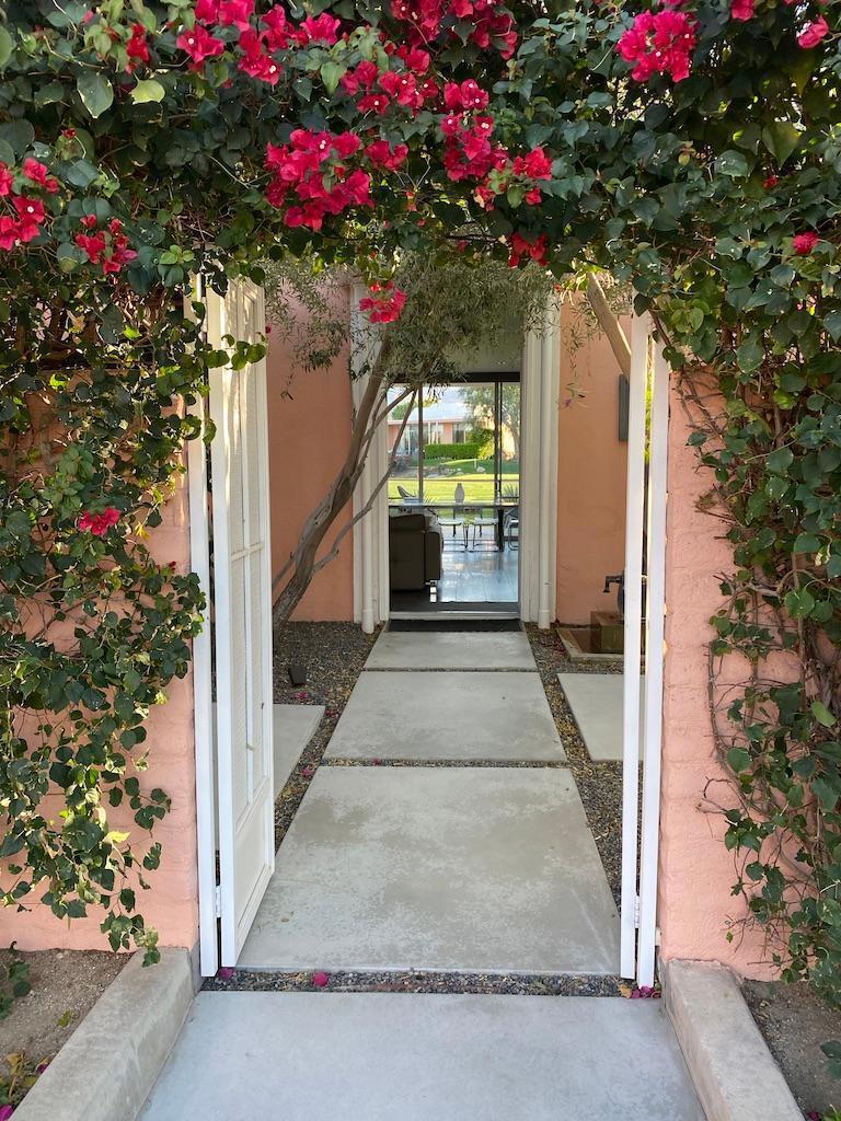 47125 El Menara Circle Property Photo 2