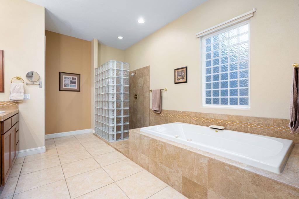 50944 Via Ancantara Property Photo 55