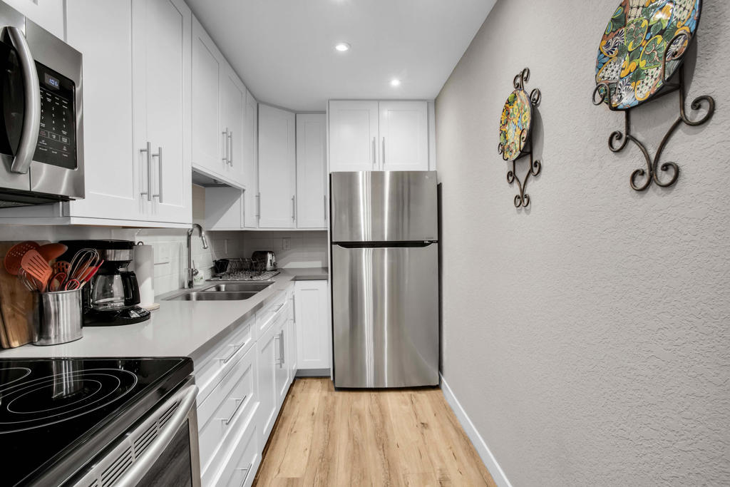 675 N Los Felices Circle W 205 Property Photo 26