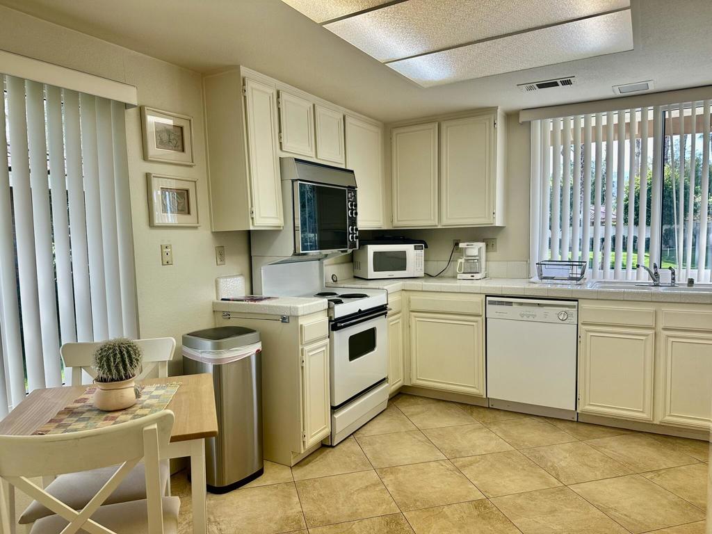 207 Serena Drive Property Photo 6