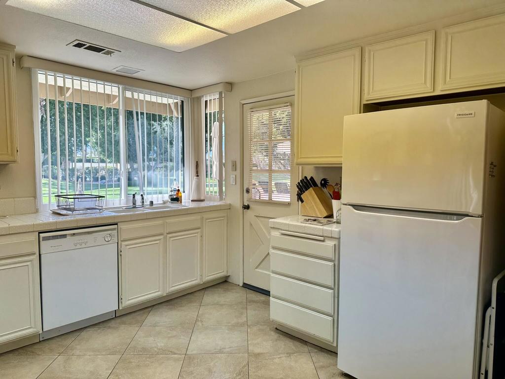 207 Serena Drive Property Photo 7