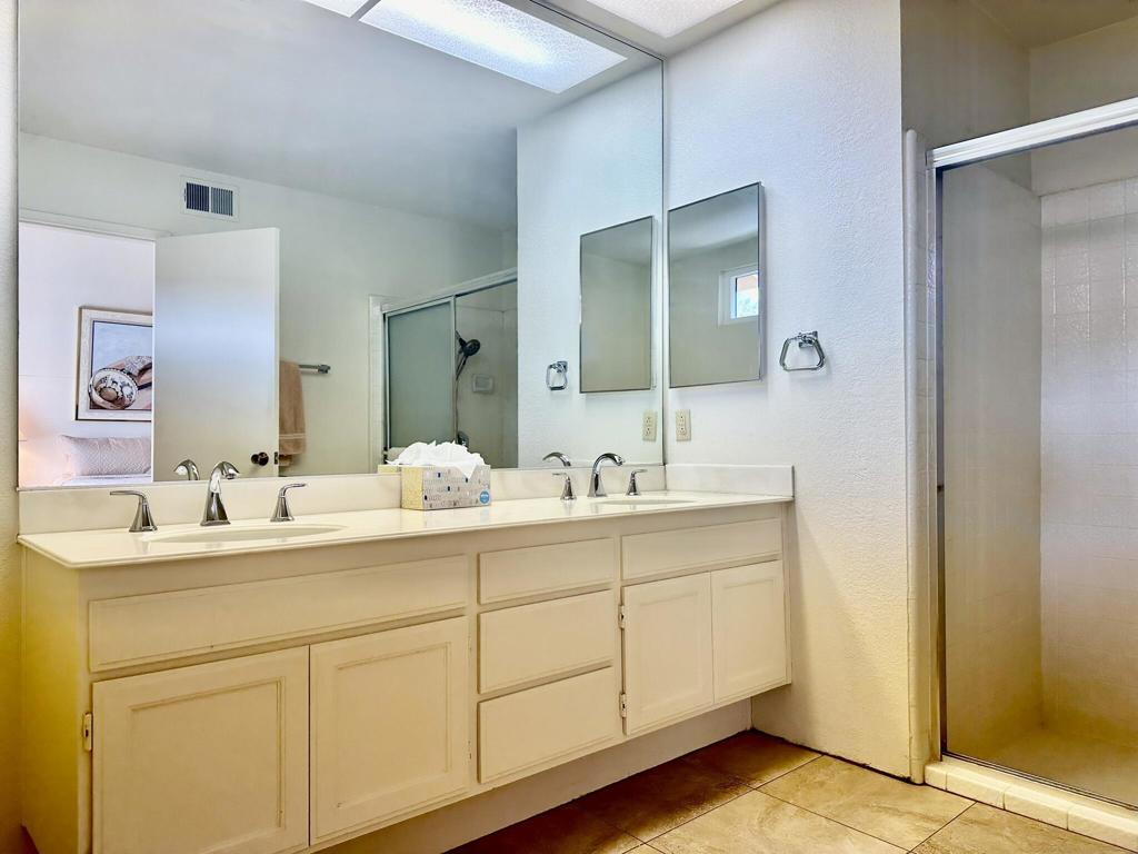 207 Serena Drive Property Photo 9