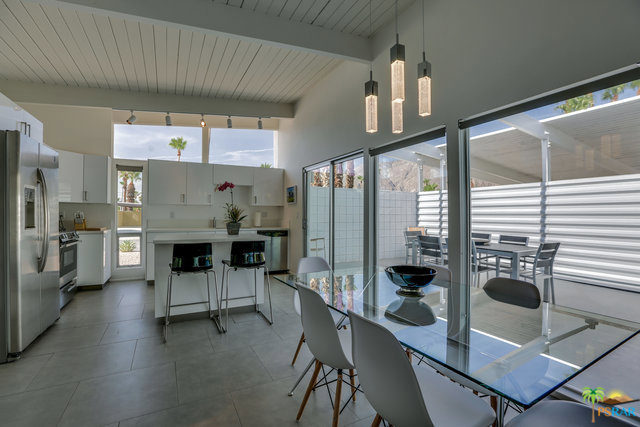 688 E Spencer Drive Property Photo 4