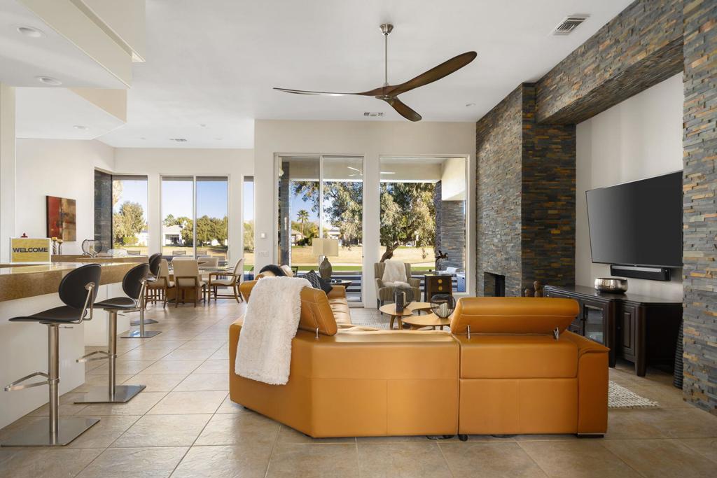 253 Loch Lomond Road Property Photo 3