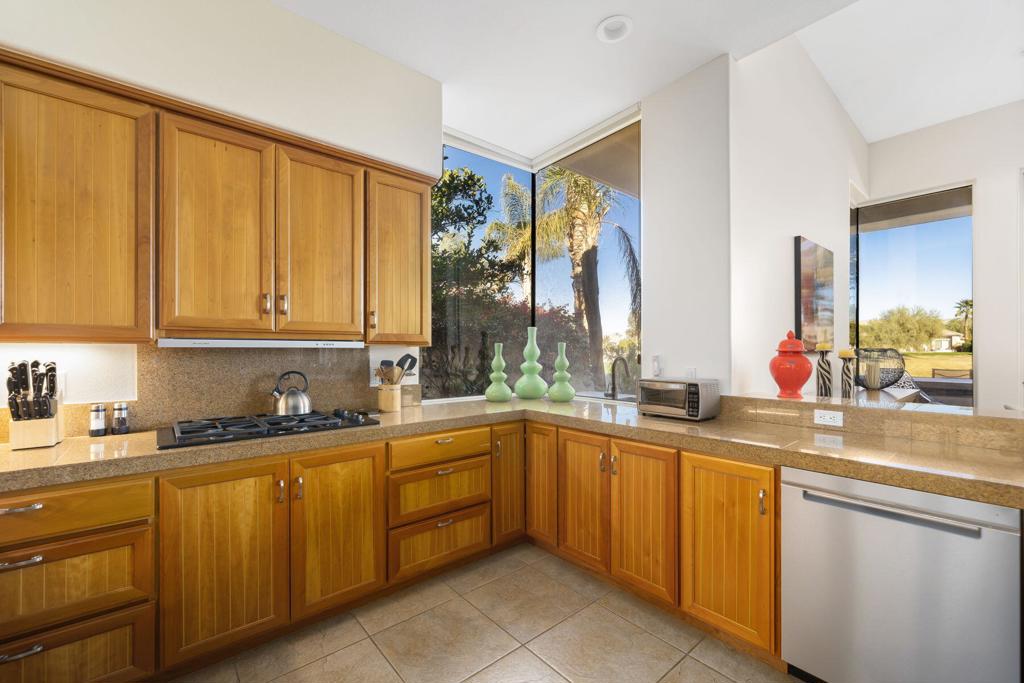 253 Loch Lomond Road Property Photo 11