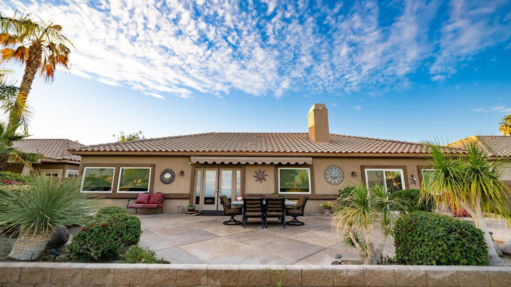 80290 Pebble Beach Drive Property Photo 2