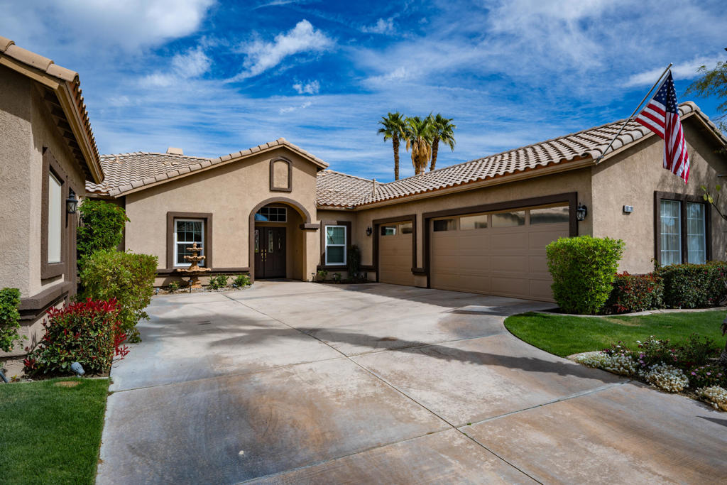 80290 Pebble Beach Drive Property Photo 3