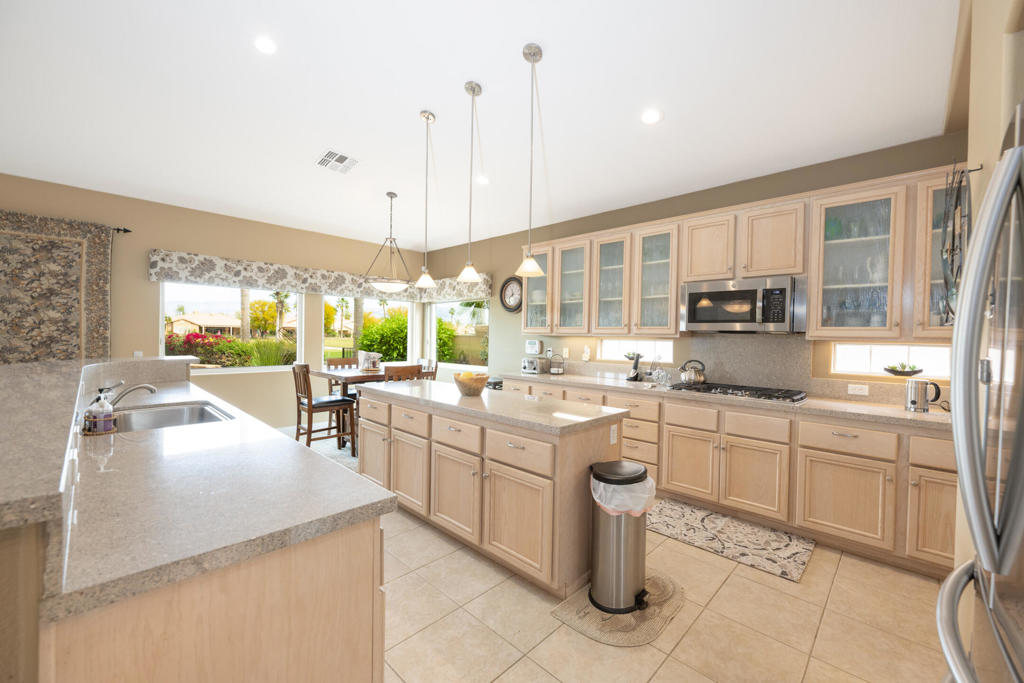 80290 Pebble Beach Drive Property Photo 8