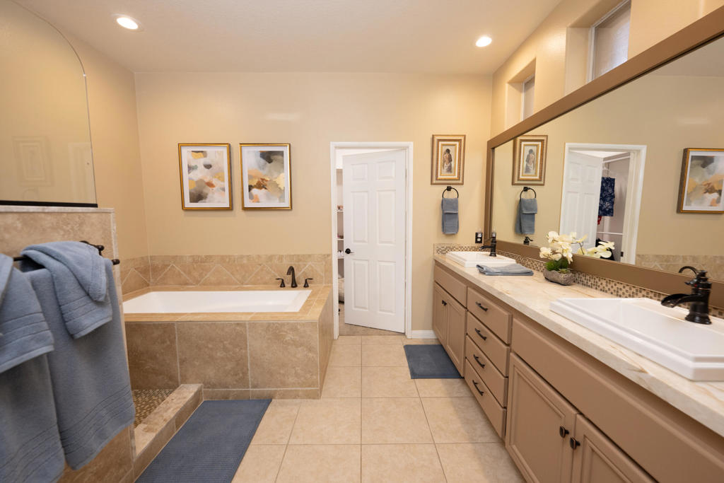 80290 Pebble Beach Drive Property Photo 13