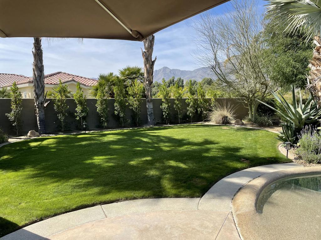 60189 Poinsettia Place Property Photo 3