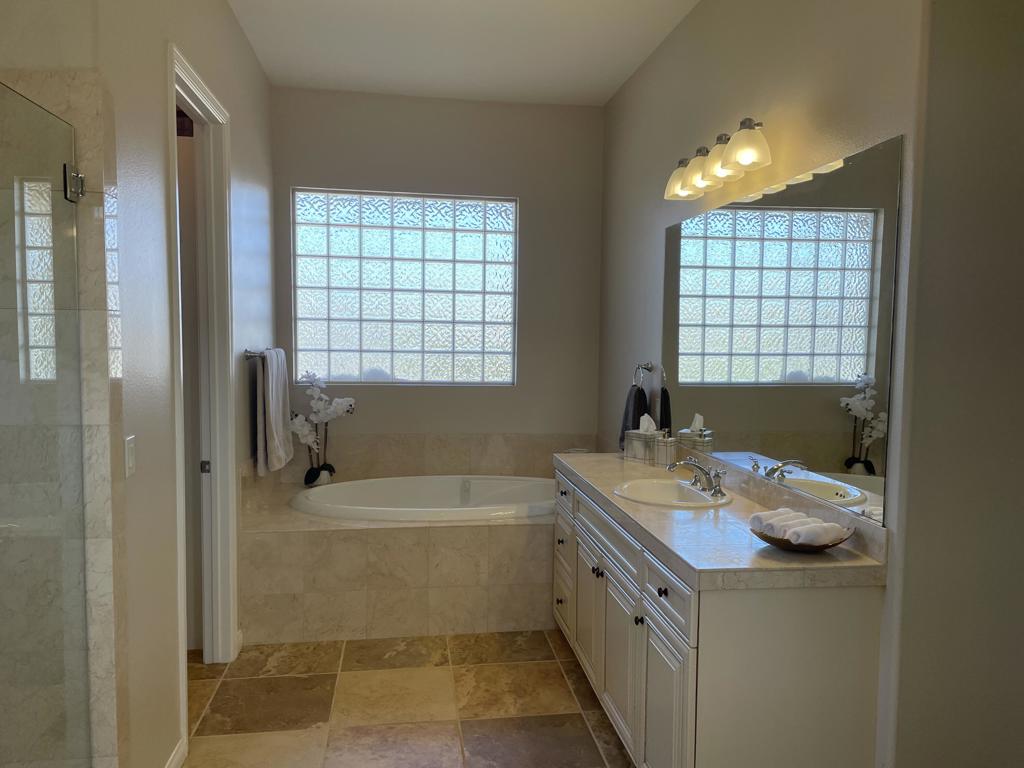 60189 Poinsettia Place Property Photo 14