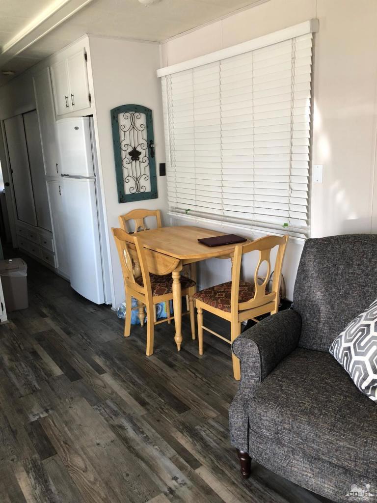 219109363DA Property Photo 15