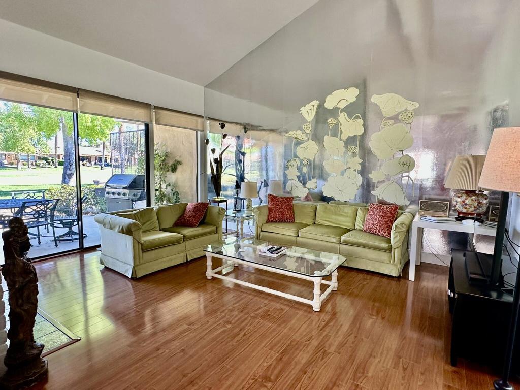 316 S Sierra Madre Property Photo 4