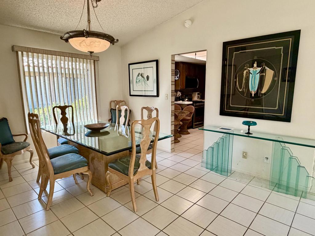 173 Gran Via Property Photo 4