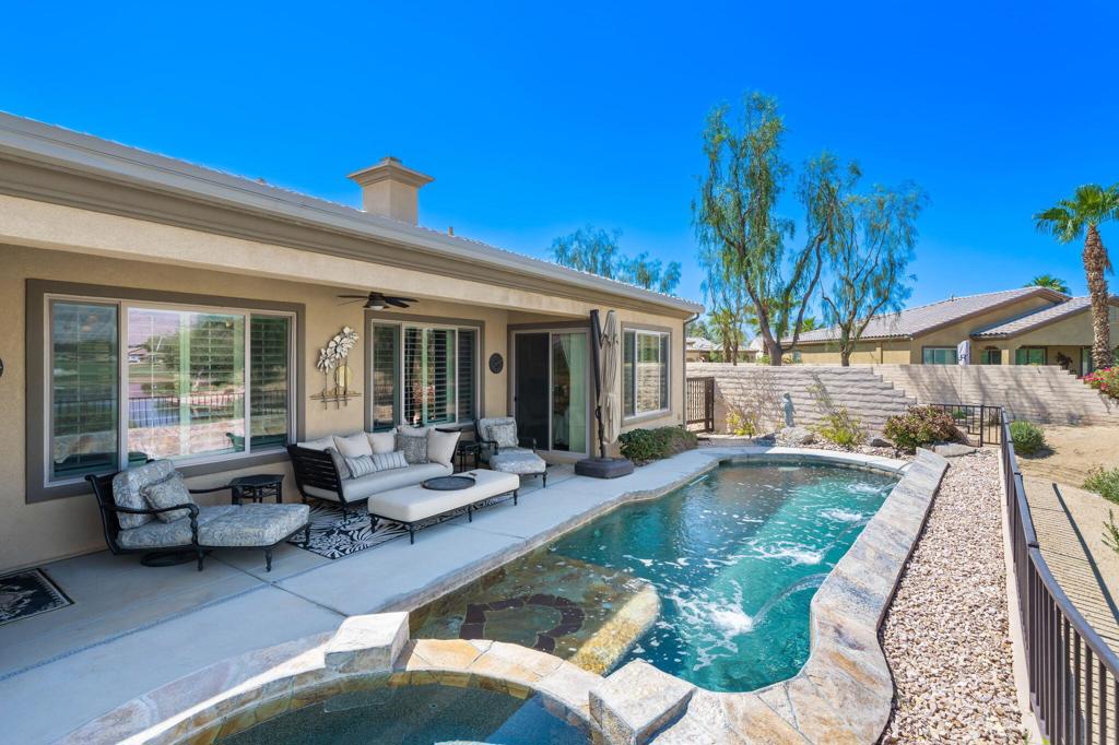 81074 Avenida Neblina Property Photo 6
