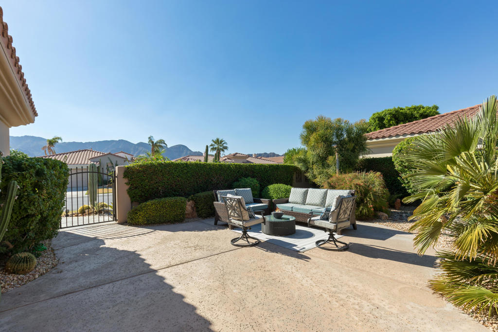 50640 Spyglass Hill Drive Property Photo 7