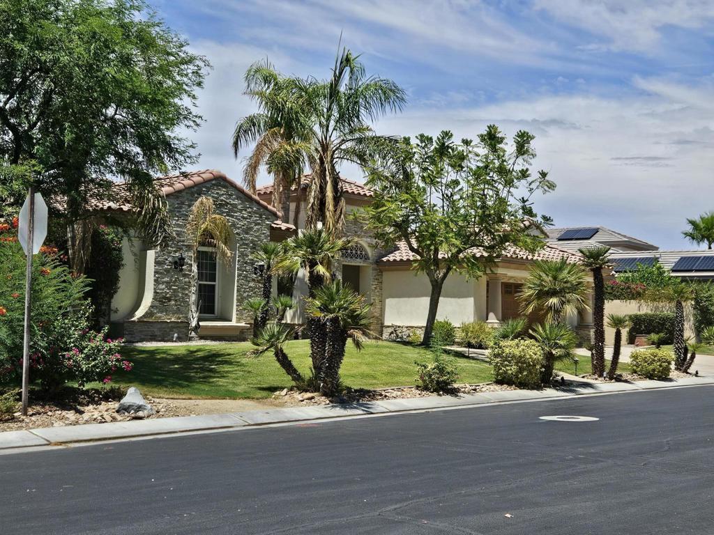 15 Via Verde Property Photo 1