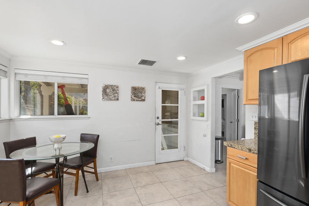 527 N Paseo De Anza Property Photo 7