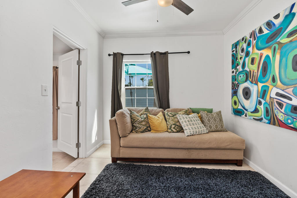 527 N Paseo De Anza Property Photo 10